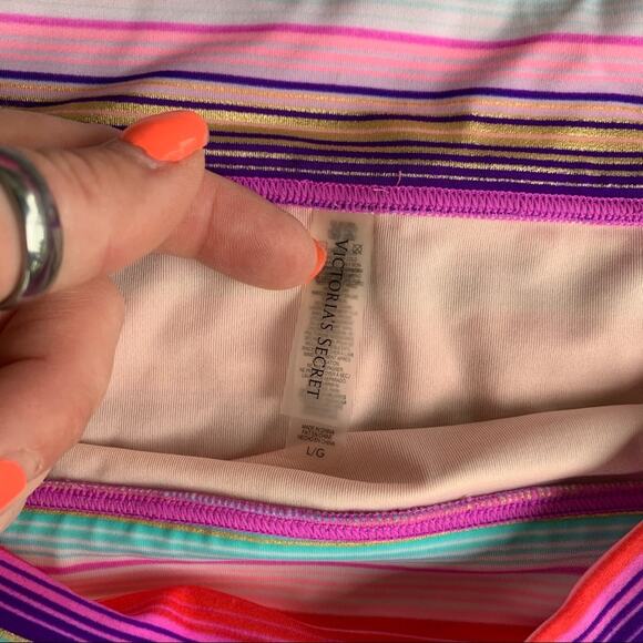 Victoria’s Secret 34D/L high rise striped bikini - Picture 2 of 7